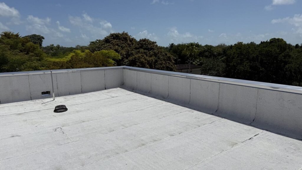 Techo Comercial Estación de Bomberos 4 en el sur de Florida - CV Quality Builders